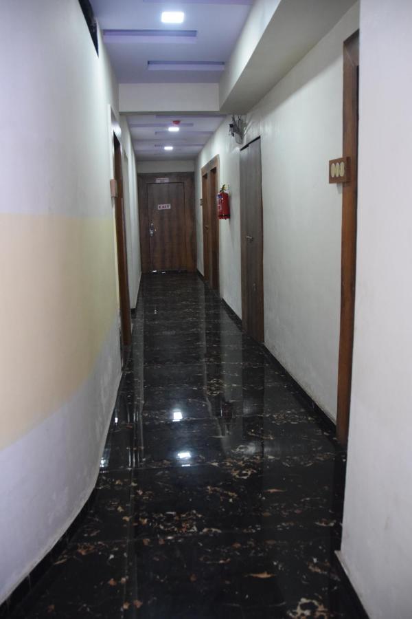 Hotel Riviera Residency Thane Dış mekan fotoğraf