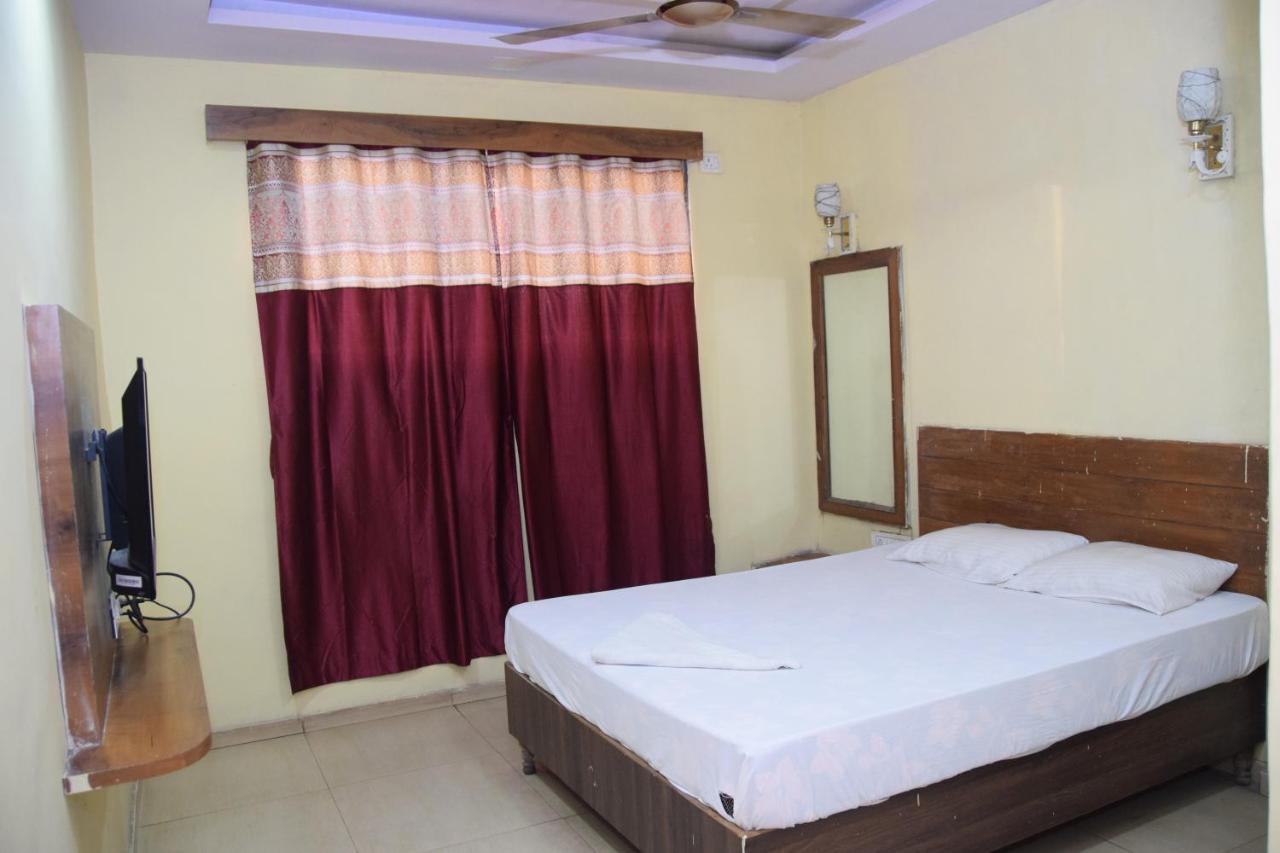 Hotel Riviera Residency Thane Dış mekan fotoğraf