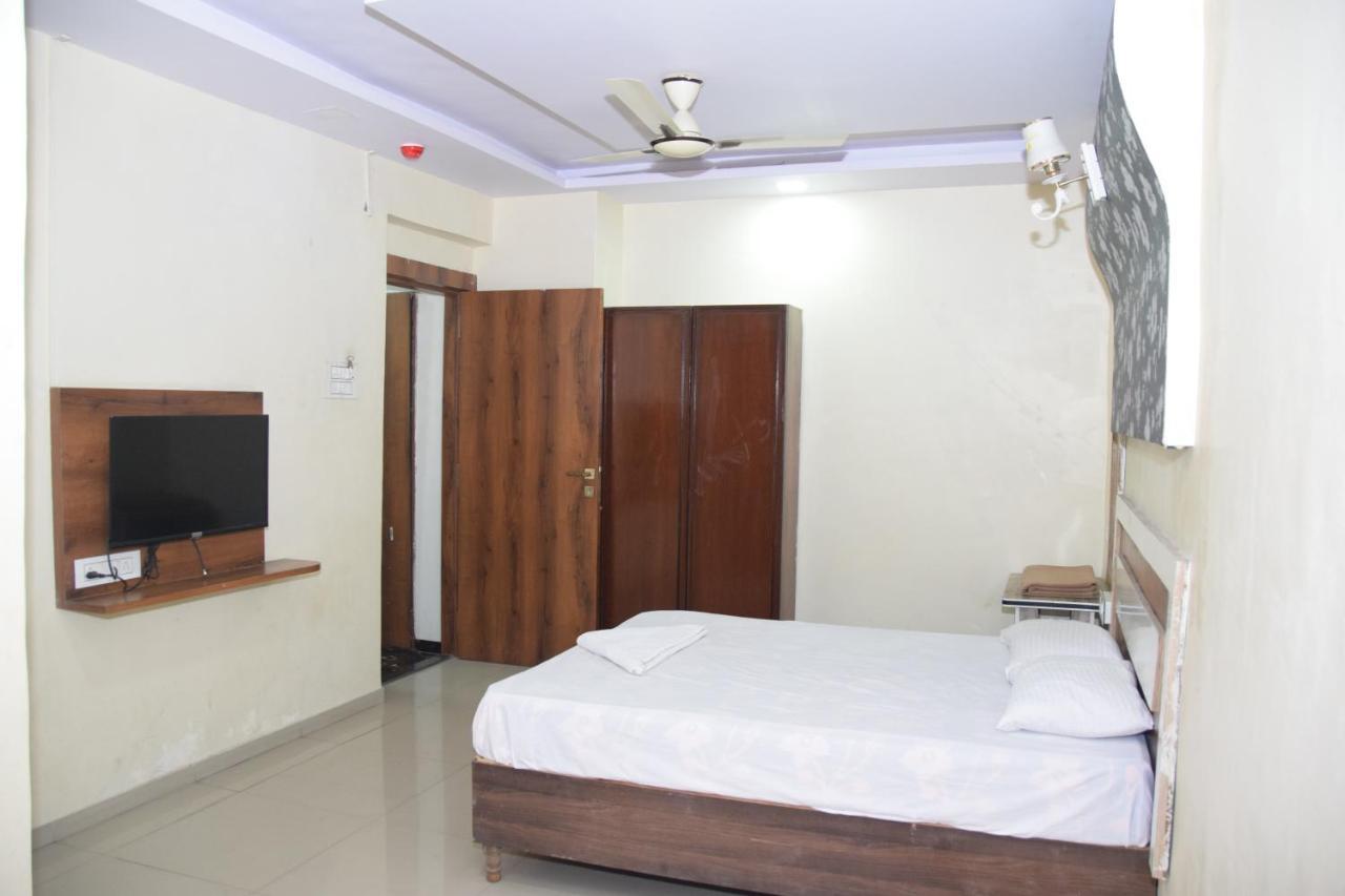 Hotel Riviera Residency Thane Dış mekan fotoğraf