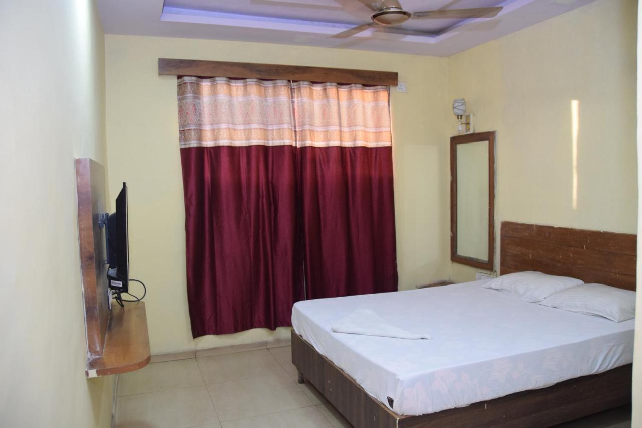 Hotel Riviera Residency Thane Dış mekan fotoğraf