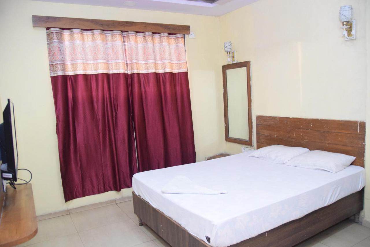 Hotel Riviera Residency Thane Dış mekan fotoğraf