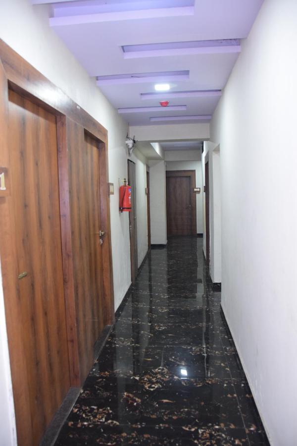 Hotel Riviera Residency Thane Dış mekan fotoğraf