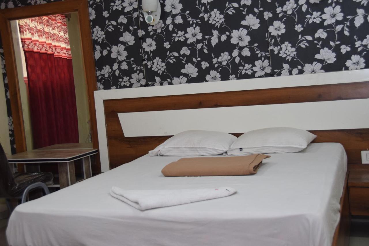 Hotel Riviera Residency Thane Dış mekan fotoğraf