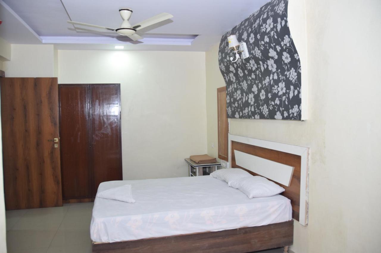Hotel Riviera Residency Thane Dış mekan fotoğraf