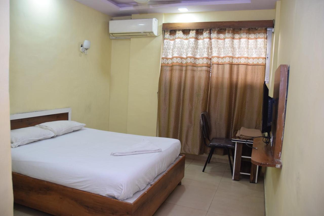 Hotel Riviera Residency Thane Dış mekan fotoğraf